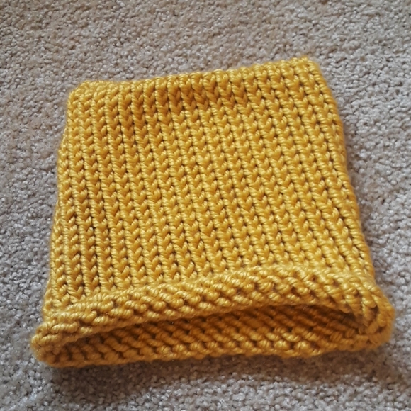 Handmade cat ear beanie (mustard) - Picture 4 of 4